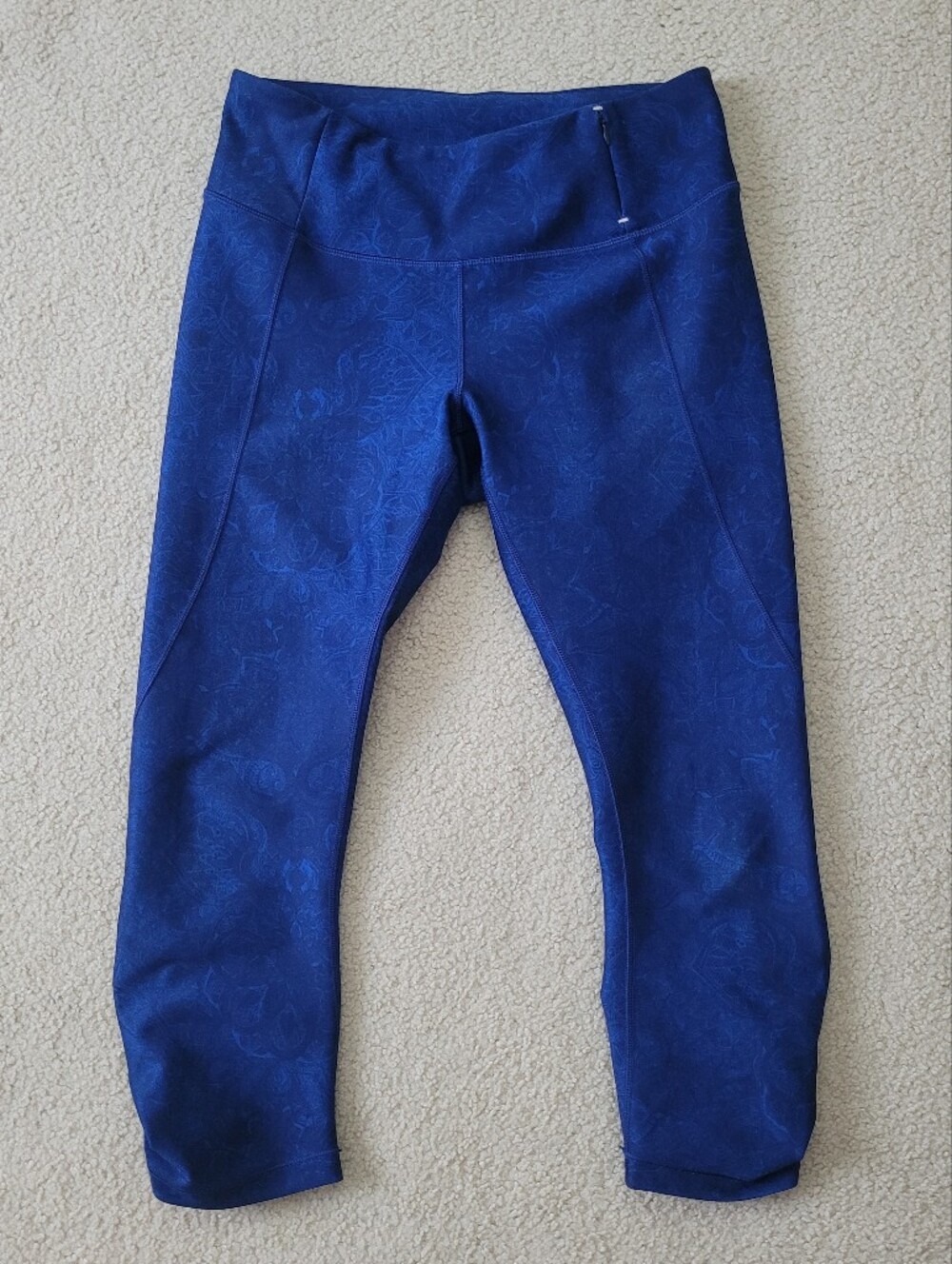 Calia By Carrie Underwood Blue Paisley Print Ruched Capri Leggings M